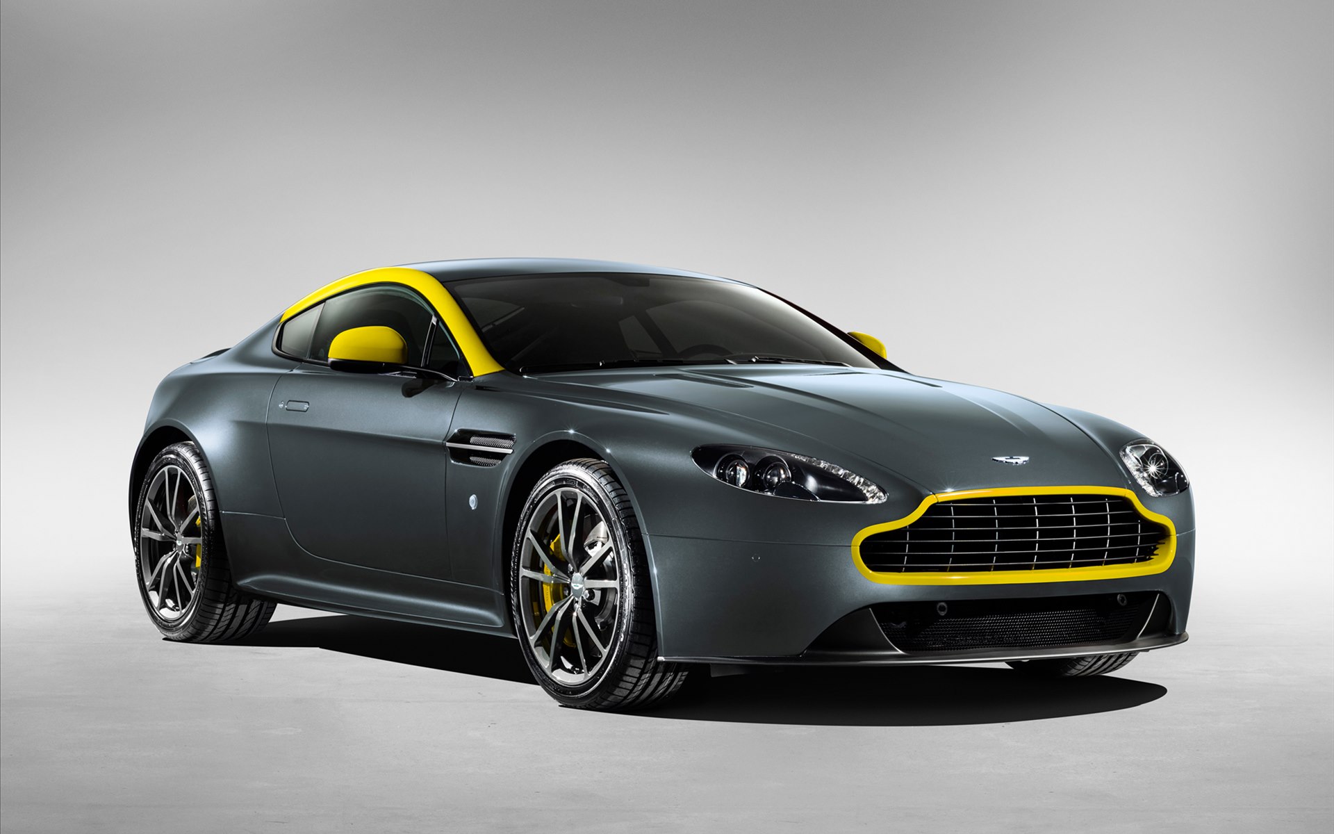 Aston Martin V8 Vantage N430 2015